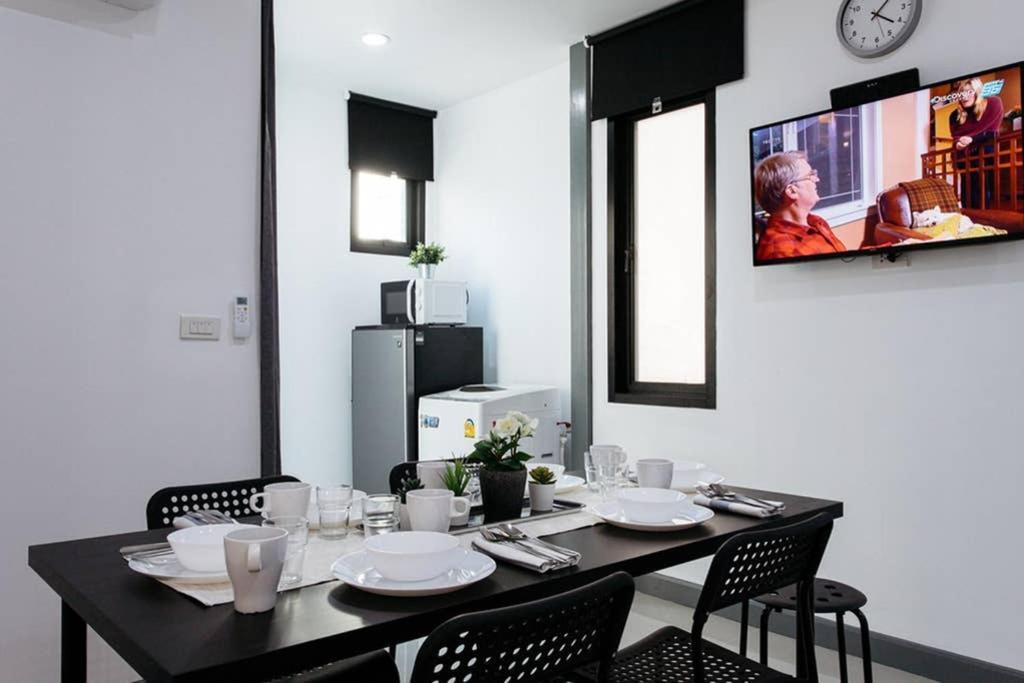Apartament P4 Silom Large 2Beds Full Kitchen Wifi 4-6Pax Bangkok Zewnętrze zdjęcie